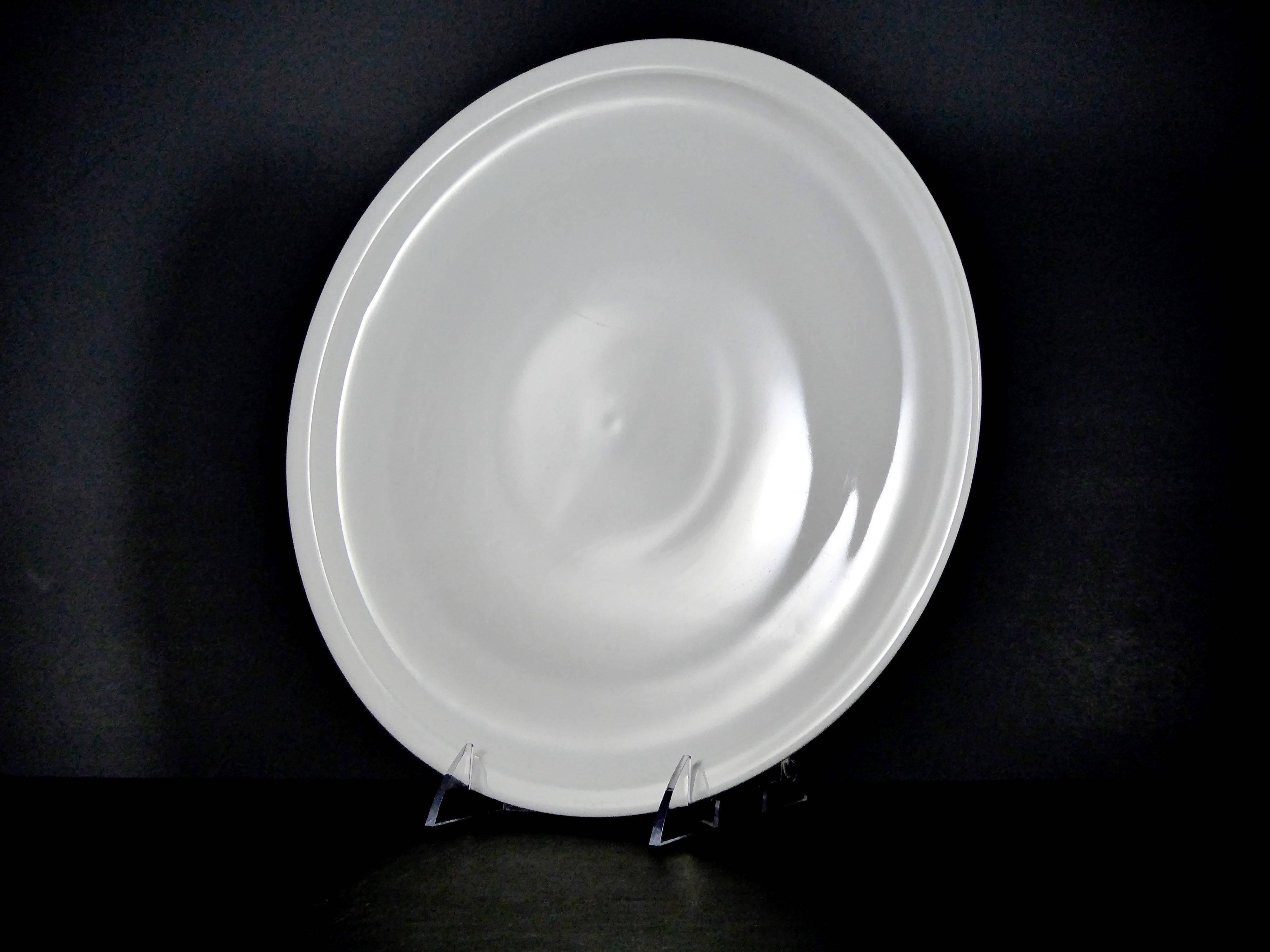 High - Quality 11.75" Round White Ceramic Pizza Plate, Sold by Case - Ideal for Food Serving and Decor