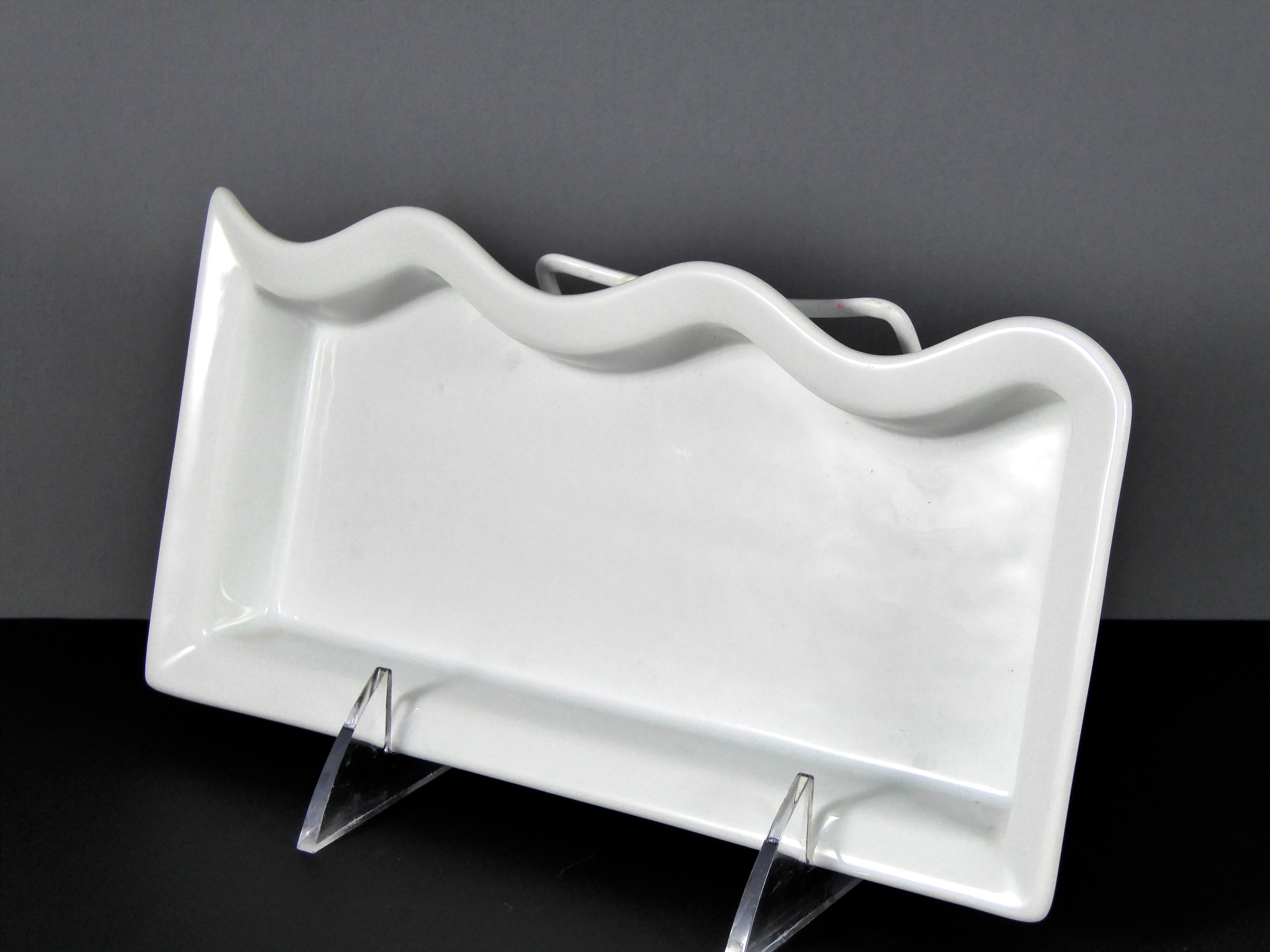 #14121 BOWL 8" RECTANGLE ONE SIDE WAVY (8 OZ.) - High - Quality Ceramic Serving Tray with Wavy Edge and Handle for Food Service & Decor