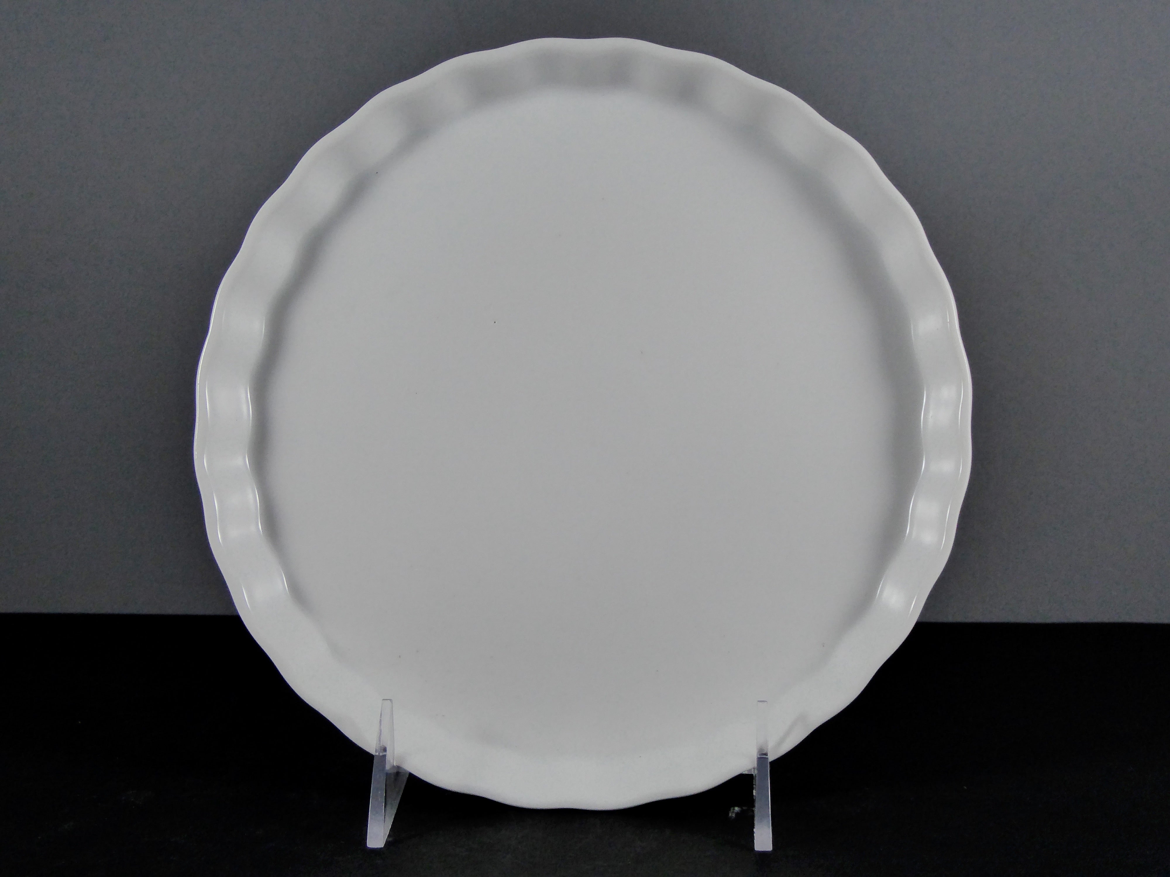 Default Title - #15173 DISH 7.5" X 0.75" DEEP SHALLOW FLUTED (8 OZ.) | High - Quality Ceramic Dinner Plate with Scalloped Rim