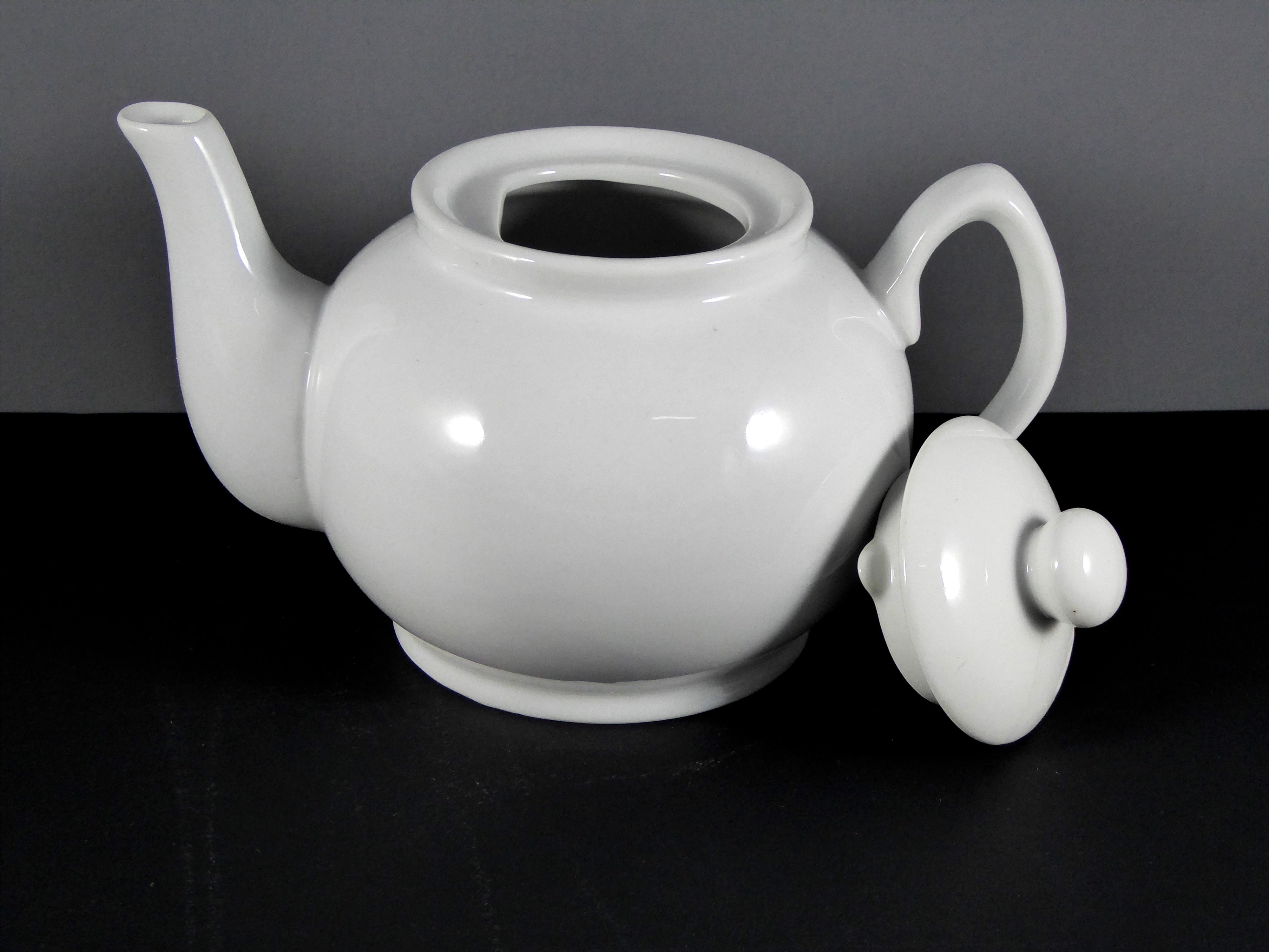 #2468 TEA POT 32 OZ. - Ceramic/Porcelain Teapot for Brewing and Serving Tea, Solid White, Ideal for Home Use and Small Gatherings