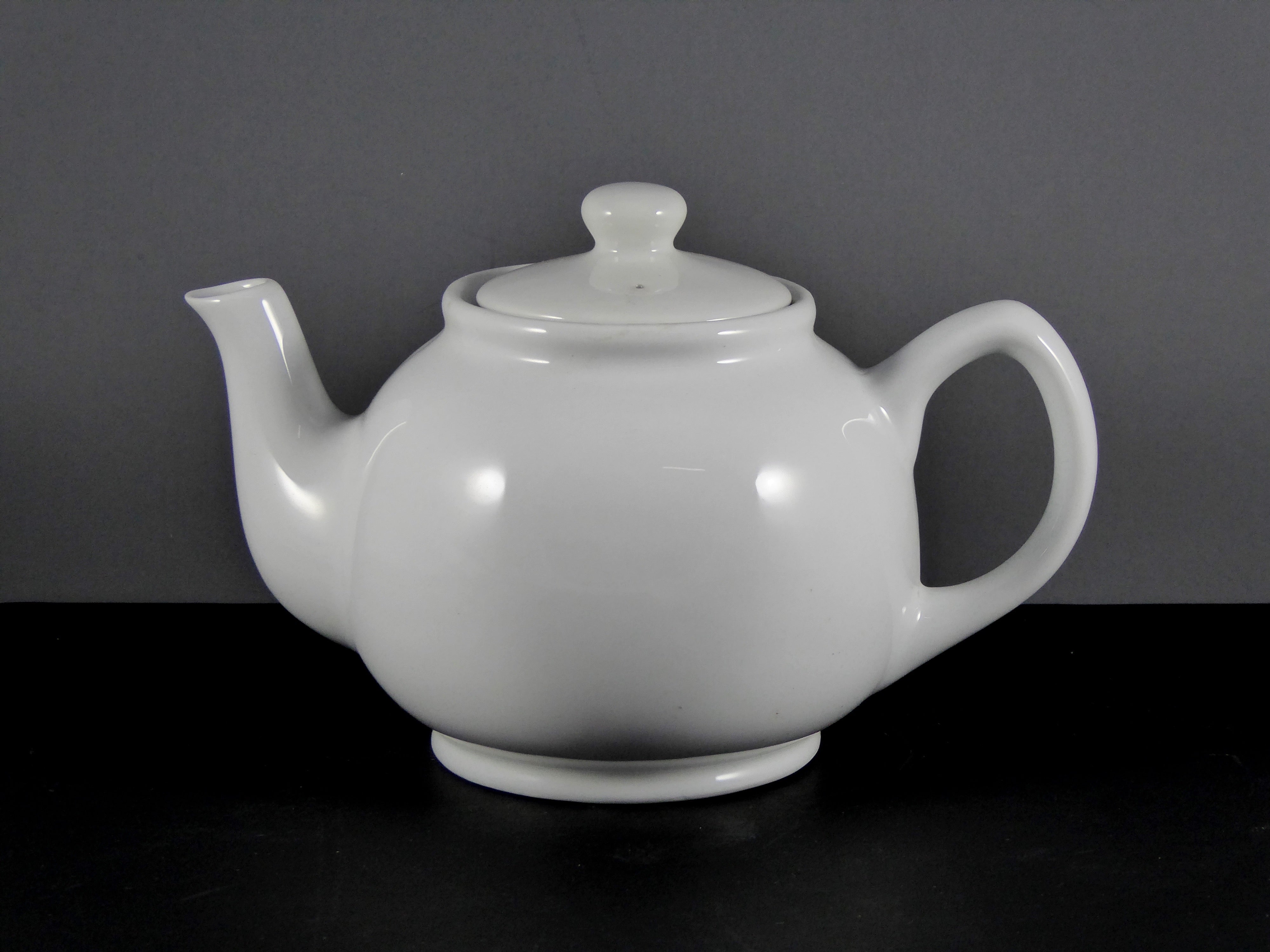 40 OZ. #4141 TEA POT - White Porcelain Classic Teapot for Brewing & Serving, Ideal for Home Use & Gatherings, Sold by Case