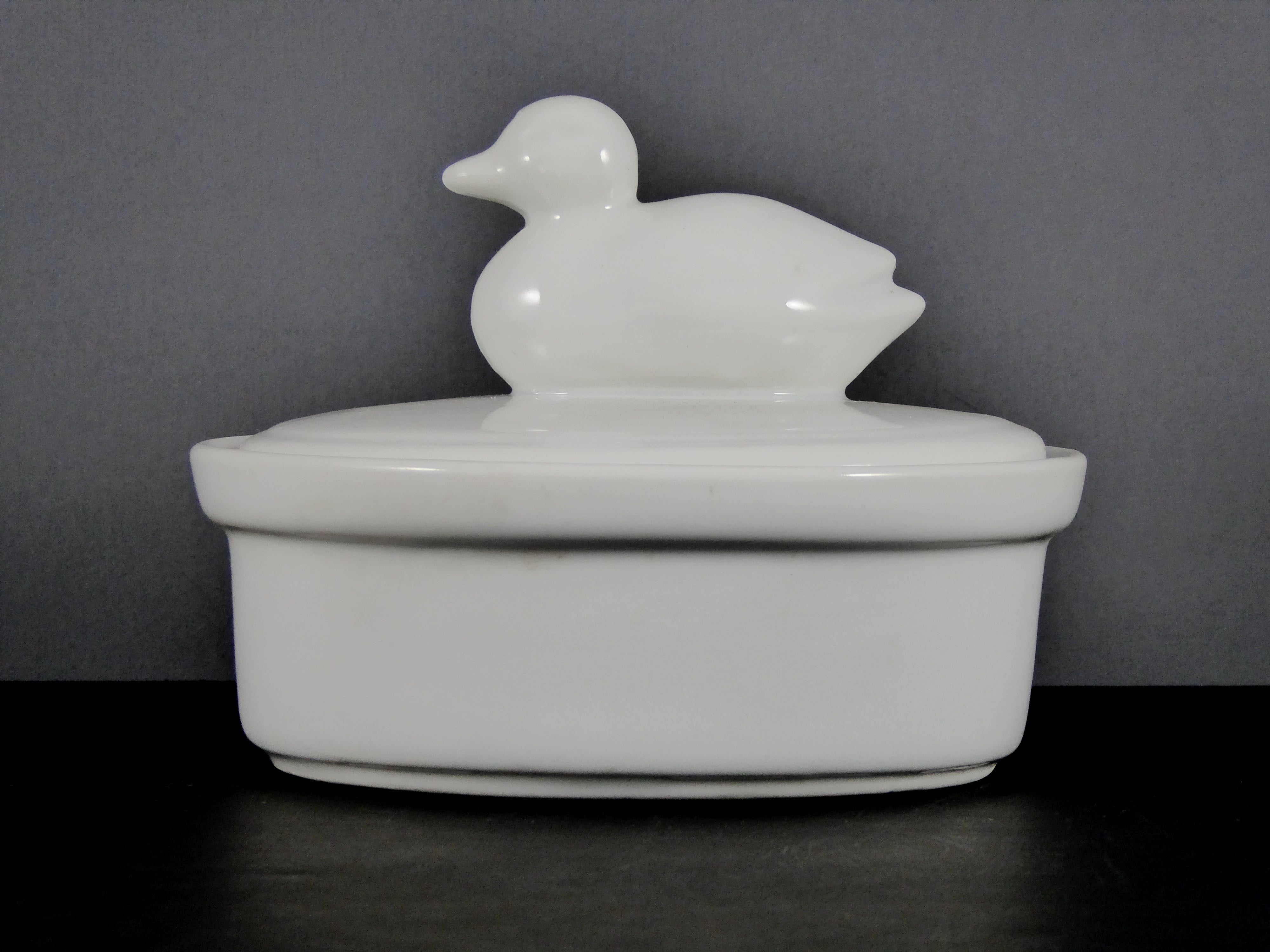 #6536 BOWL 5.25" OVAL DUCK W/COVER (8 OZ.) - Small - to - Medium Ceramic Lidded Container for Decorative Storage or Tabletop Use